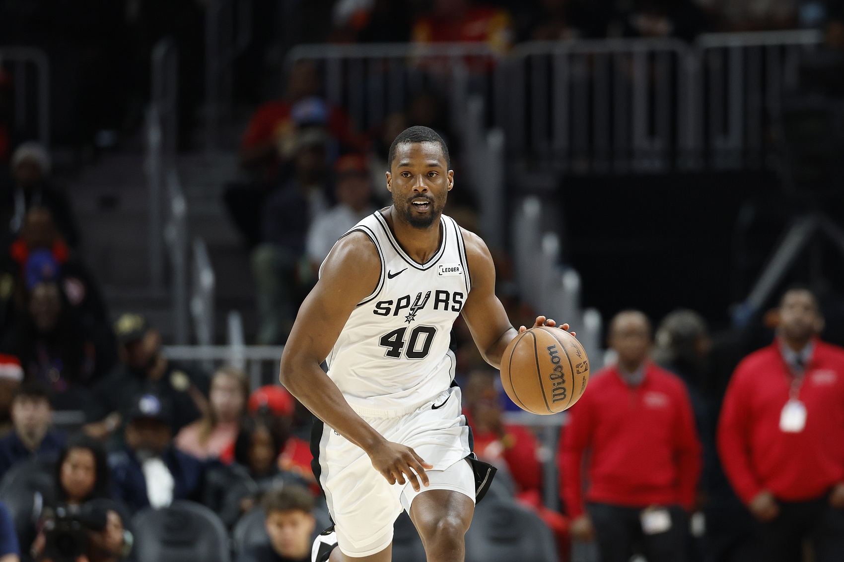 九游电脑版下载-数据栏洁癖！巴恩斯半场3中0未得分 无任何数据甚至无失误犯规